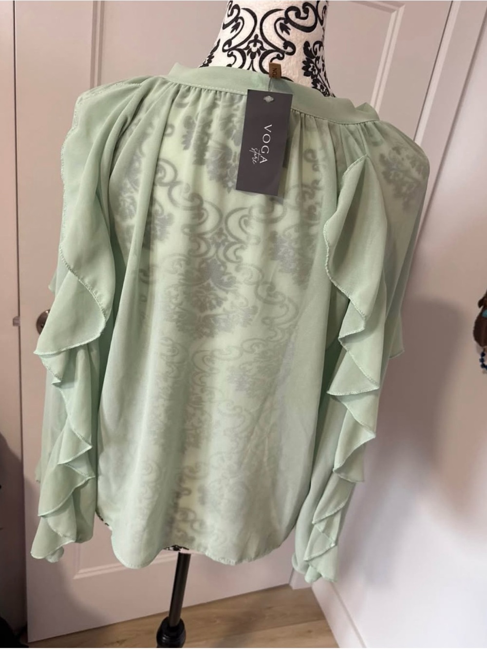 Light Green Ruffle Button-Front Blouse - Unbranded - Picture 3 of 4